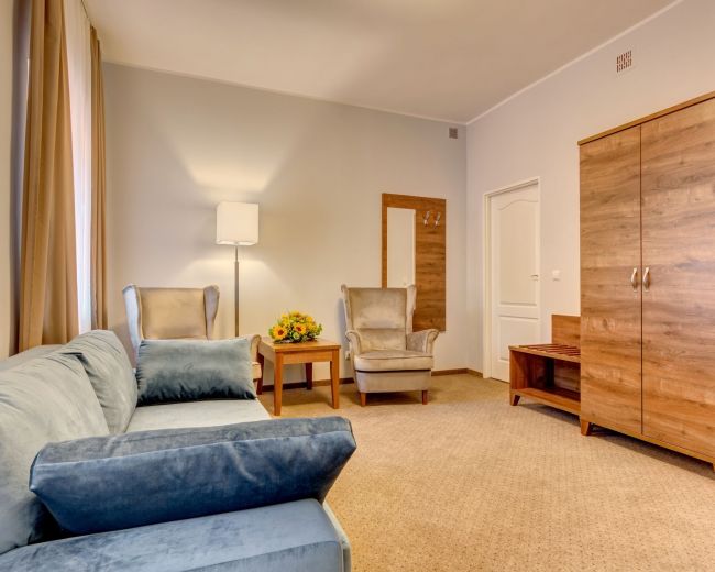 Suite 2-os. Hansel - Stara Poczta i wartownia, budynek nr 7