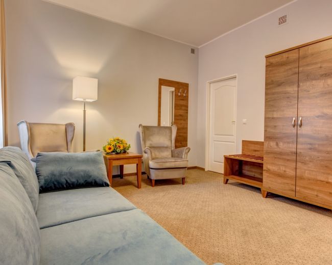 Suite 2-os. Hansel - Stara Poczta i wartownia, budynek nr 7